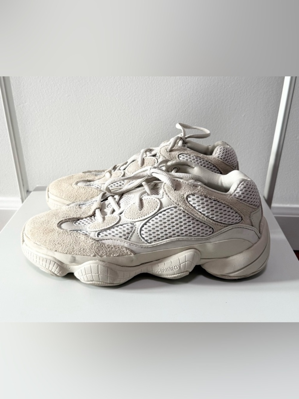 Yeezy Sneakers - Picture 4 of 6